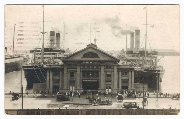 1921 postcard of Pier 7, Honolulu